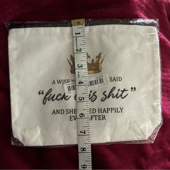 “A wise woman once said” Zipper Pouch - Picture 2 of 2